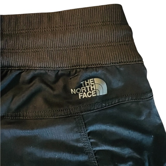 The North Face Women’s Black Athletic Capri Pants Size Small - Picture 8 of 11